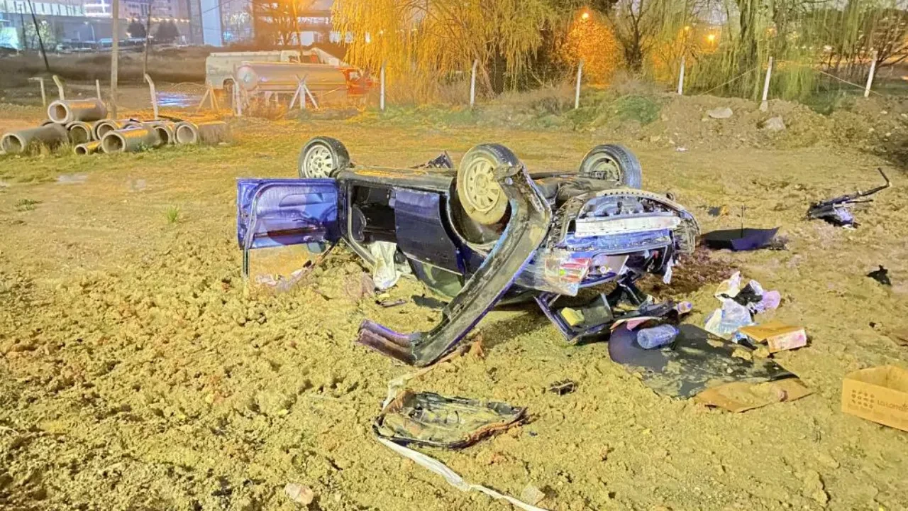 Ankara'da korkunç kaza: Bariyere çarpan sürücü kurtarılamadı