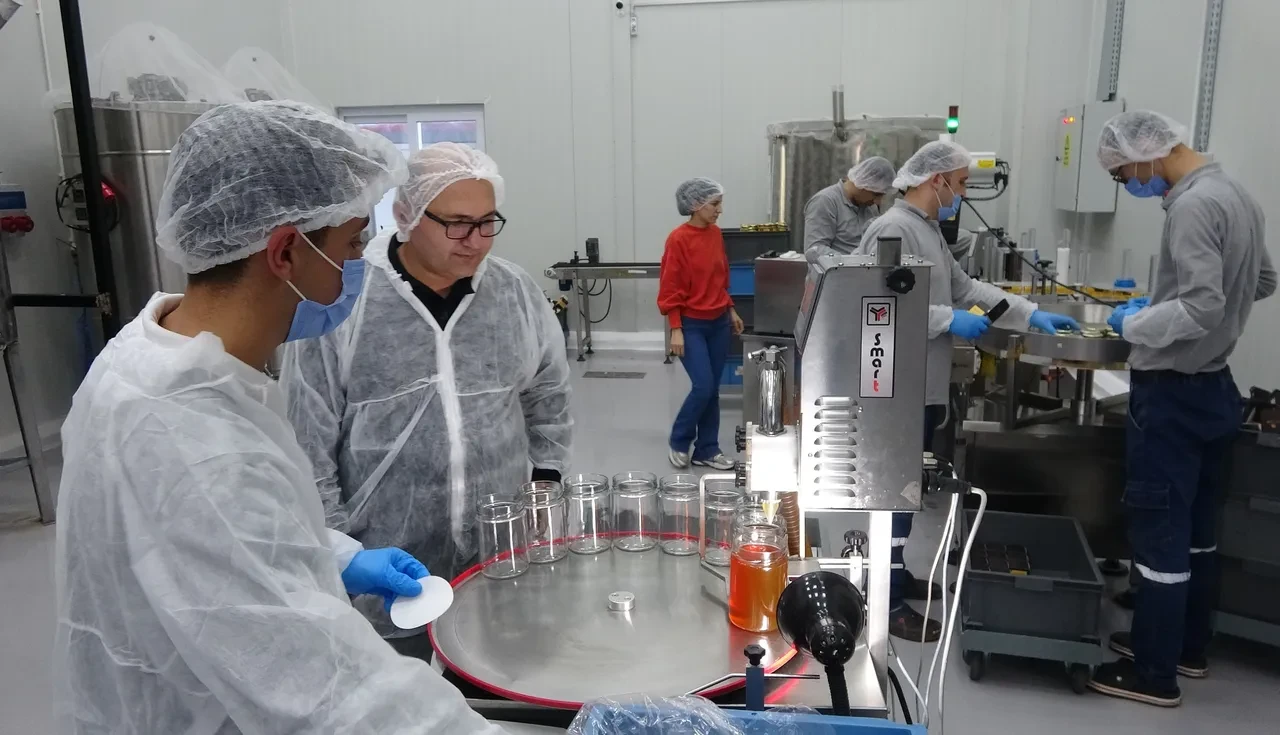 Devlet desteğiyle kurdukları tesiste üretiyorlar, 40 kişiye istihdam sağladılar! Sipariş yağıyor