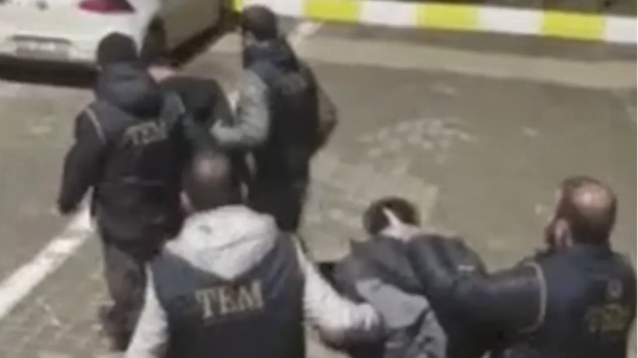 EGM duyurdu: Diyarbakır'daki Nevruz etkinliklerinde pankart açan 6 şüpheli yakalandı