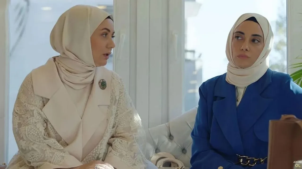 Emrah Altıntoprak’ın paylaşımı dikkat çekti! Kızılcık Şerbeti’nin eski kadrosu yeniden bir arada! 