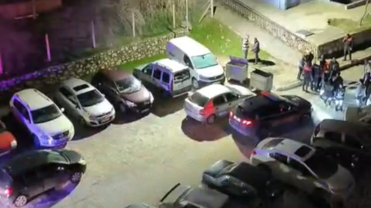 Eski eşinin komşuları hastanelik etti: Sopalarla dakikalarca dövdüler