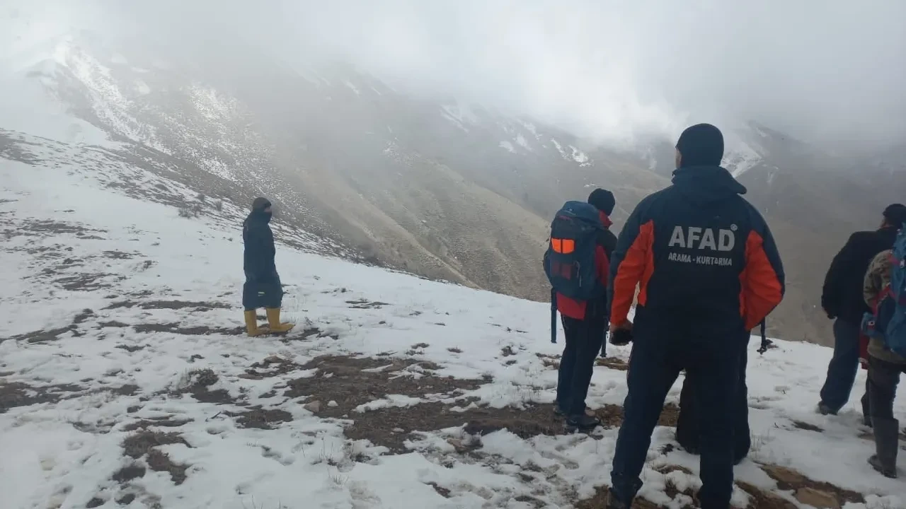 Günlerdir aranan kayıp dağcı sağ bulundu: Hastanedeki ilk görüntüleri ortaya çıktı