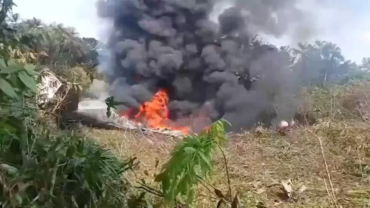 Kolombiya'da askeri uçak faciası: Onlarca ölü var