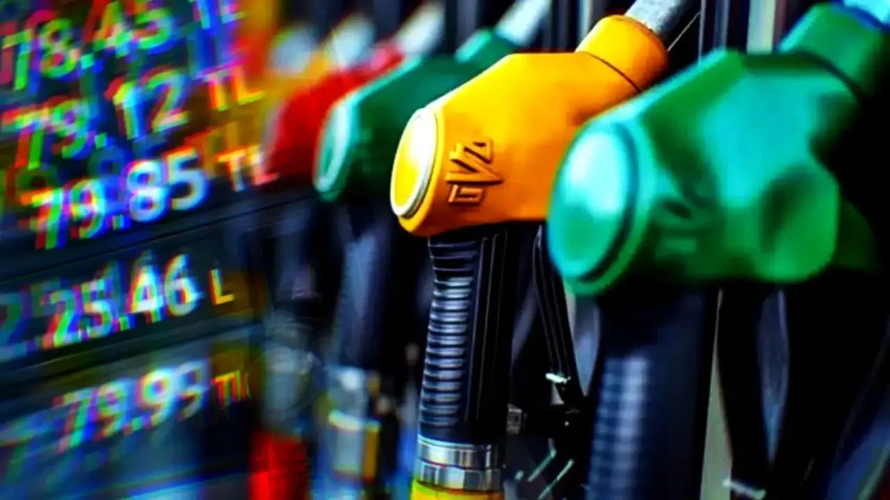 Motorin ve benzin fiyatlarına zam! Gece yarısı tabelalar değişti: İşte yeni rakamlar