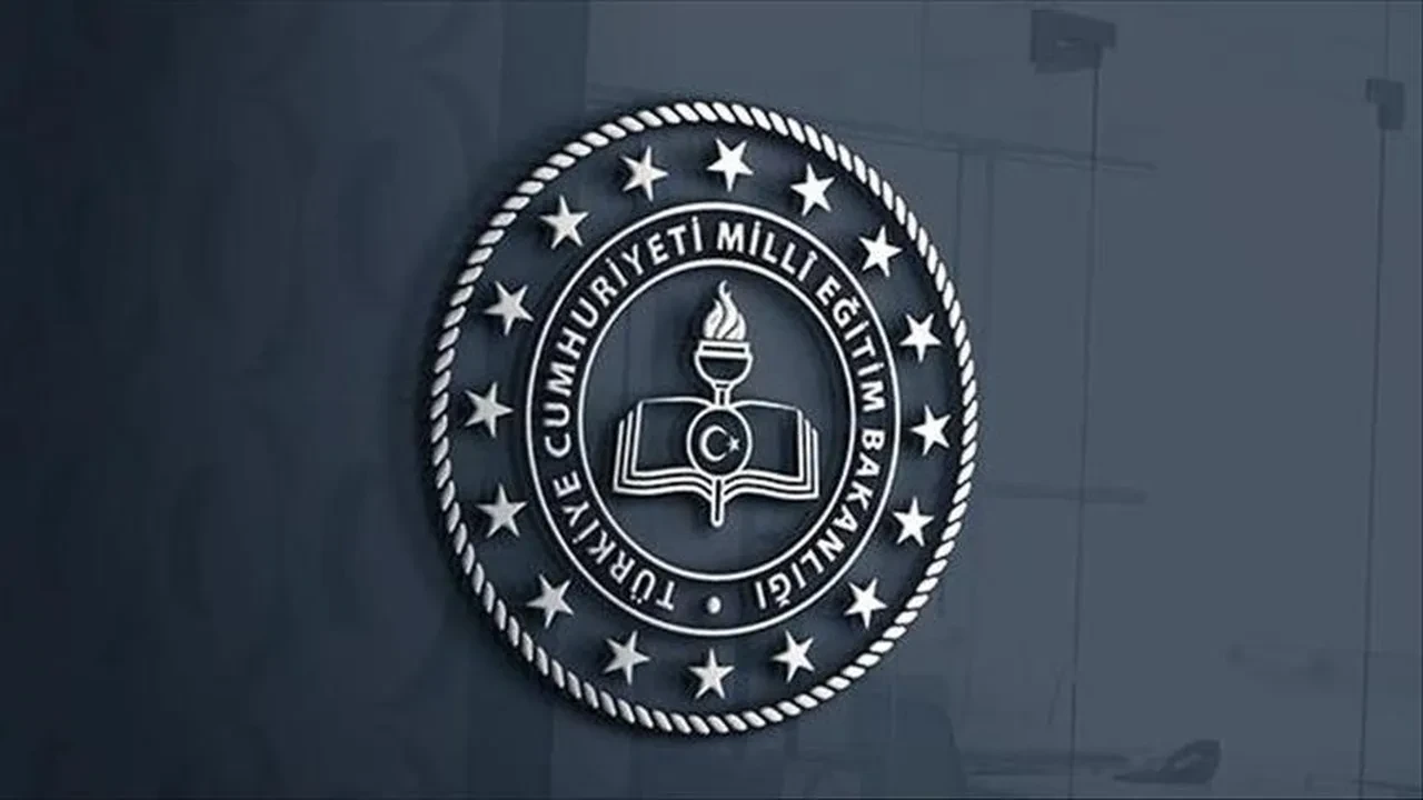 Öğretmen alan değişikliği 2026 başvuru ekranı! MEB öğretmen alan değişikliği kılavuzu ve kontenjan dağılımı açıklandı mı? 