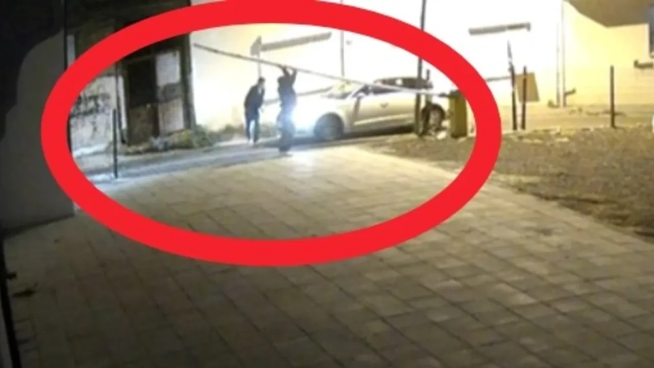 Otomatik bariyeri kırıp otoparka böyle girmişler! Olay anı kameralarda