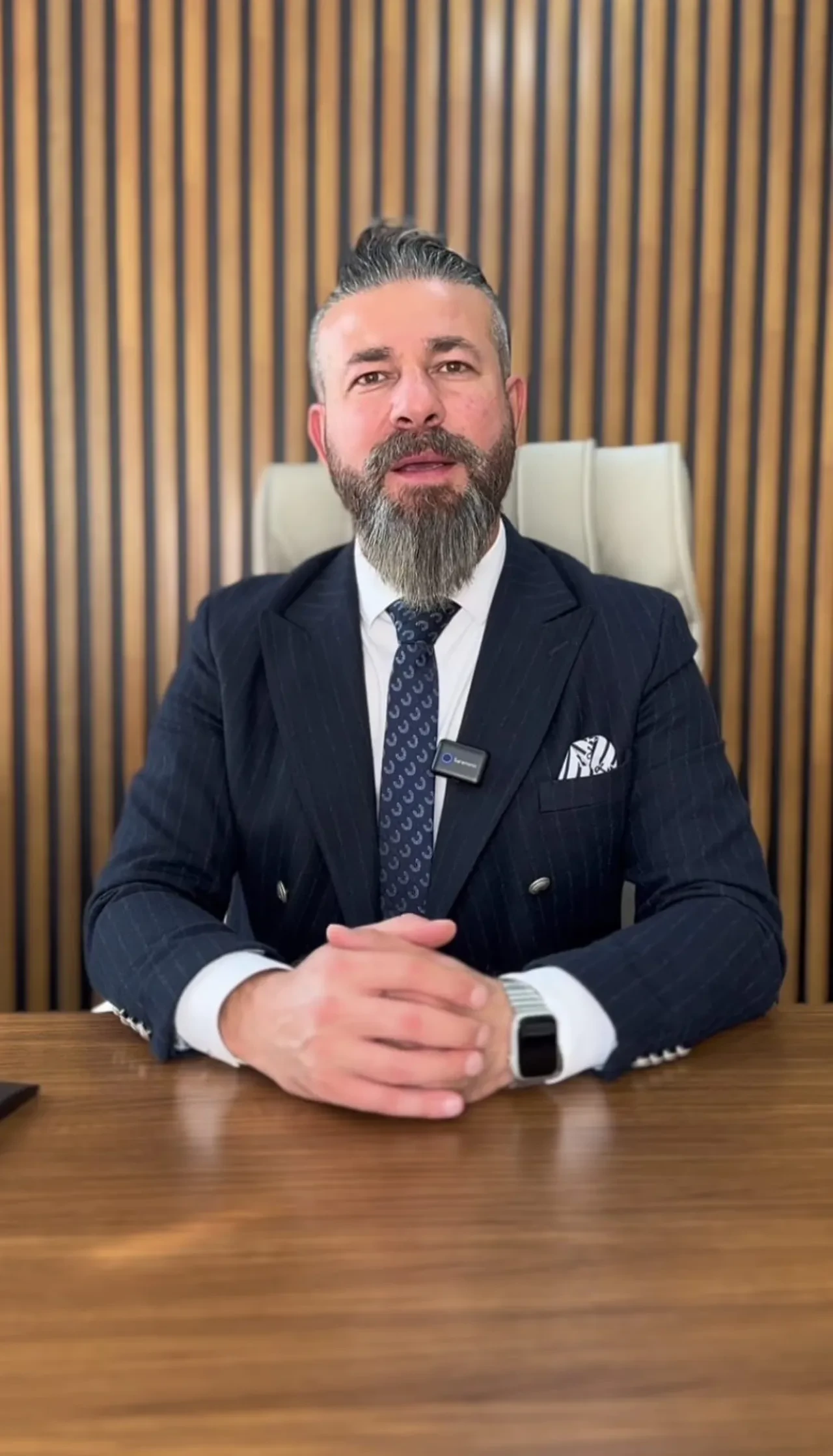 Otoparkı işgal etti:  Hakkını arayan komşusunu kızının önünde katletti