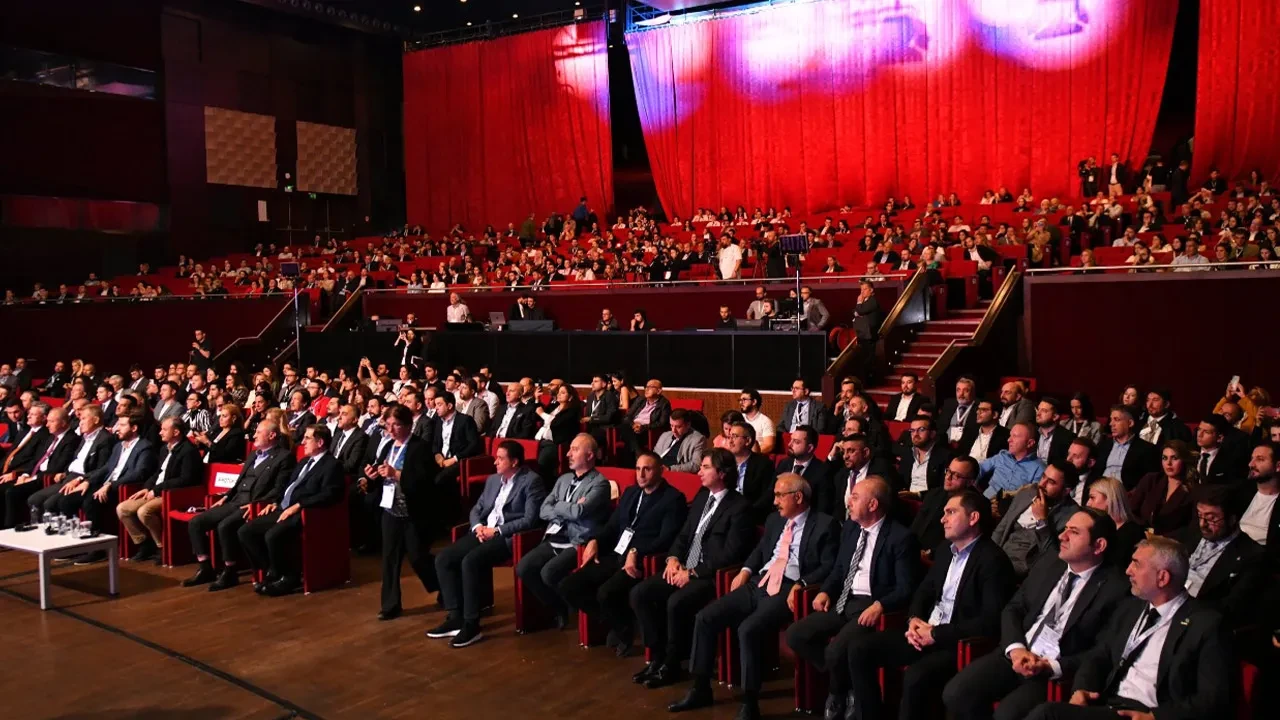 Sektörün Referans Zirvesi 20. kez Kapılarını açıyor! 20’nci GYODER Gayrimenkul Zirvesi’nden sektöre “soruyu değiştirme” çağrısı