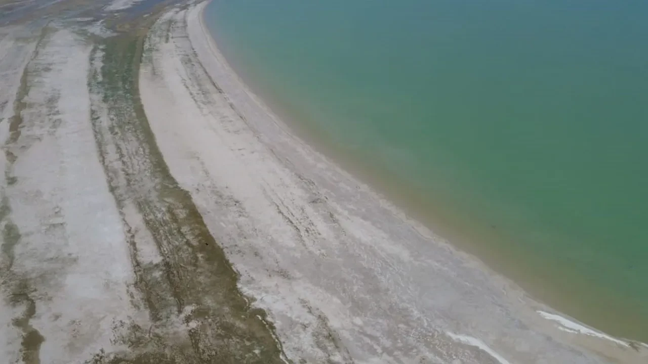 Altında devasa bir fabrika var, binlerce kişiye geçim kapısı bile oldu! Van Gölü'nün derinliklerindeki sır ortaya çıktı