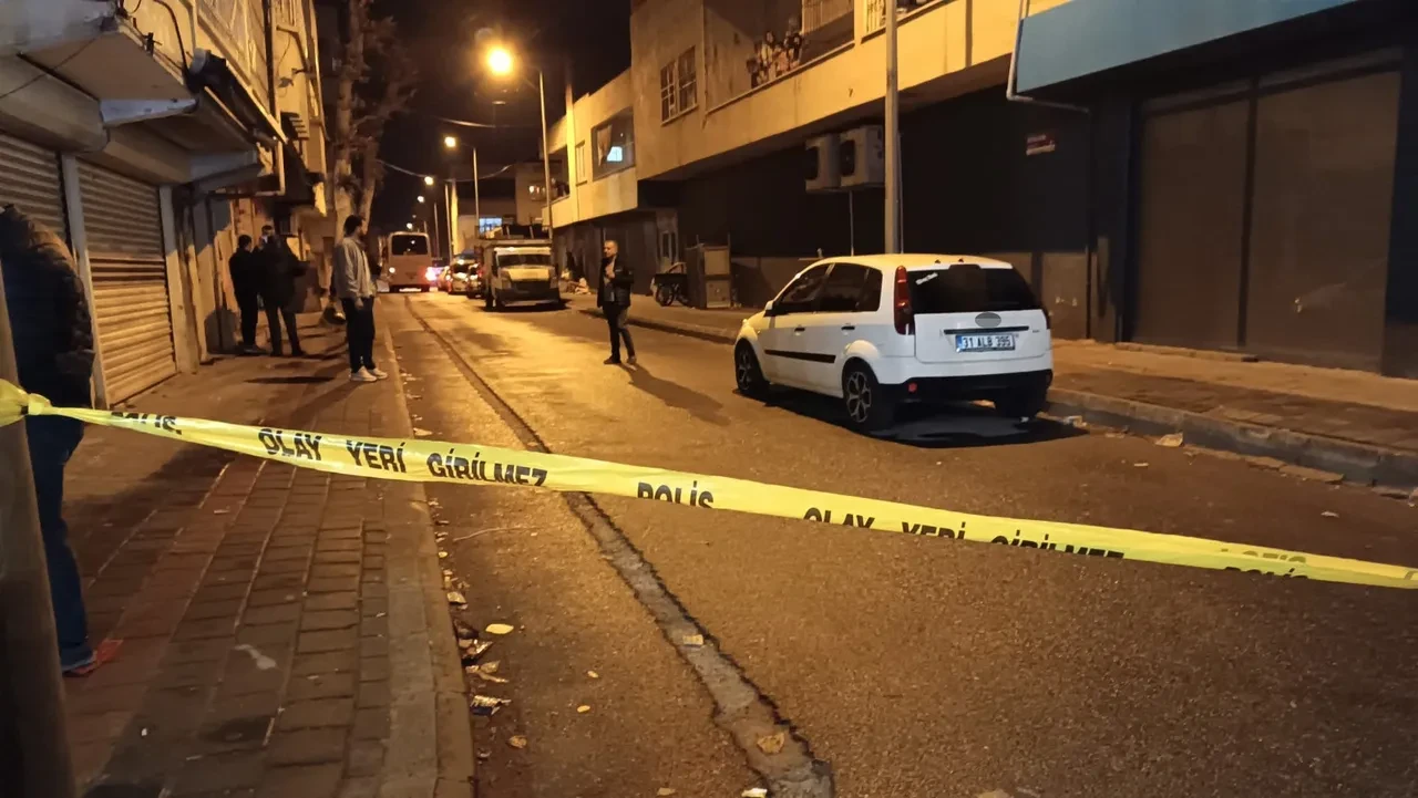 Batman'da komşular birbirine girdi! Taşlı, sopalı ve bıçaklı kavga