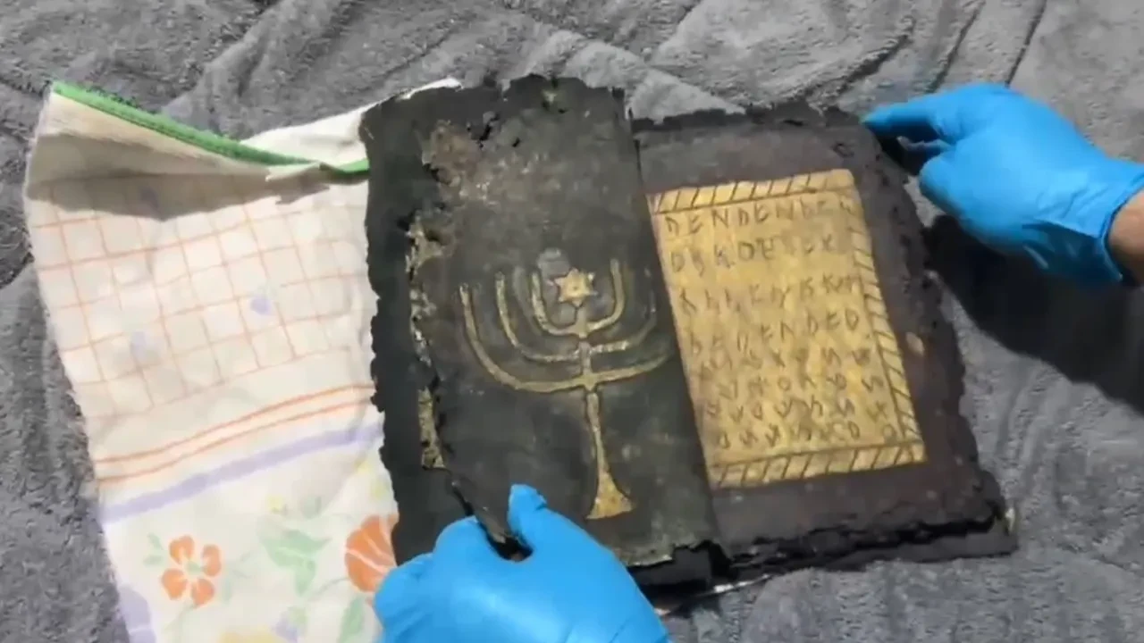 Bizans dönemine ait tılsım kitabı ele geçirildi! Aydın’da jandarmadan tarihi eser operasyonu