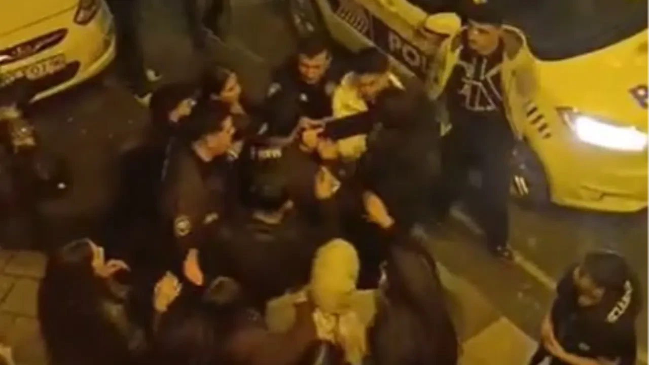 Havai fişekli kutlama ortalığı savaş alanına çevirdi! Mahalleli ayağa kalktı: İşte o anlar 