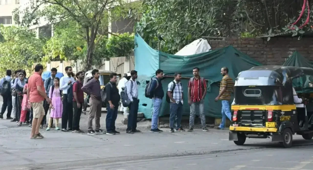 Hürmüz Boğazı kapandı, Hindistan durdu: Mumbai'de restoranlar kapanıyor, sanayi üretimi askıda