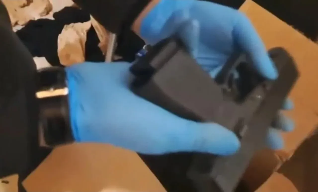 İstanbul'da dev silah kaçakçılığı operasyonu: 122 tabanca ve çok sayıda mühimmat ele geçirildi