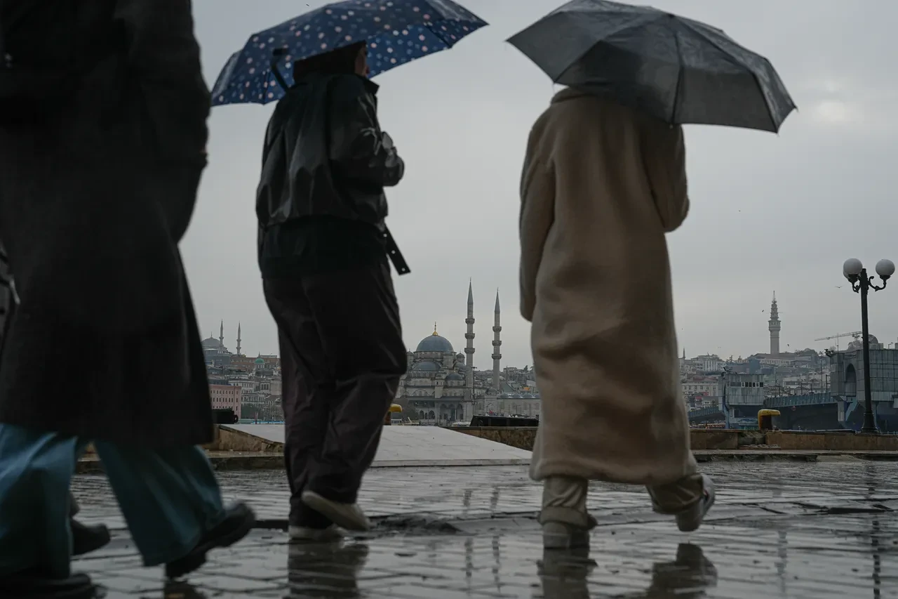 Meteoroloji uyardı: Hafta boyunca kuvvetli yağış yurdu terk etmeyecek
