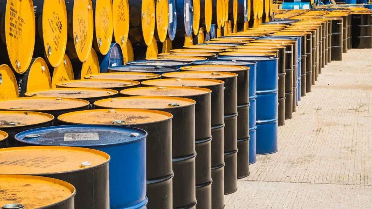 Petrol fiyatları sert çakıldı: Yeni indirim beklentisi