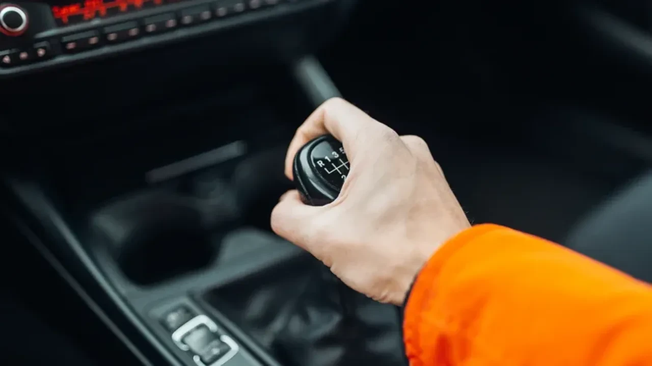 Sanayiye servet ödemek istemiyorsanız otomobilinizde derhal bırakmanız gereken 12 hata