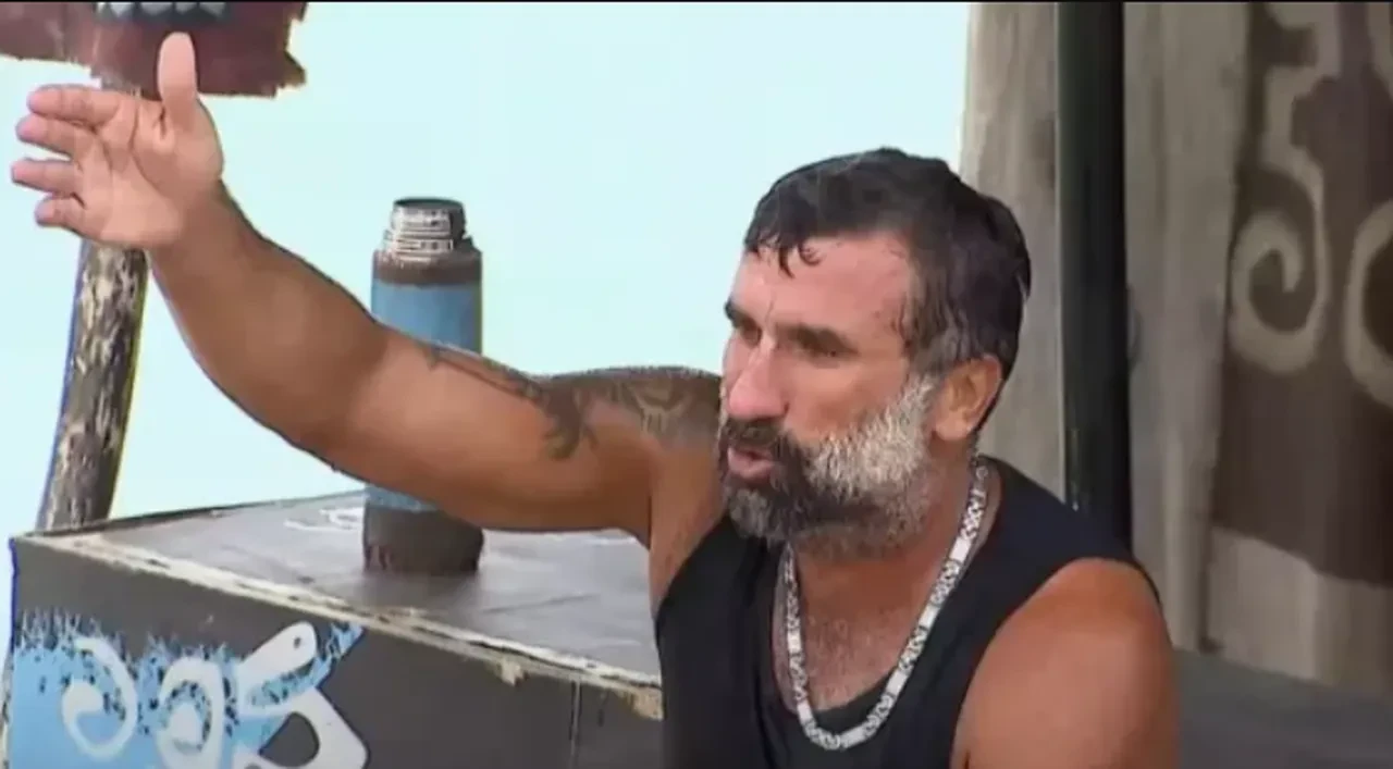 Survivor eski yarışmacısı Hikmet Tuğsuz, bu kez Can Berkay'ı hedef aldı! Tuğsuz'dan Berkay'a olay sözler
