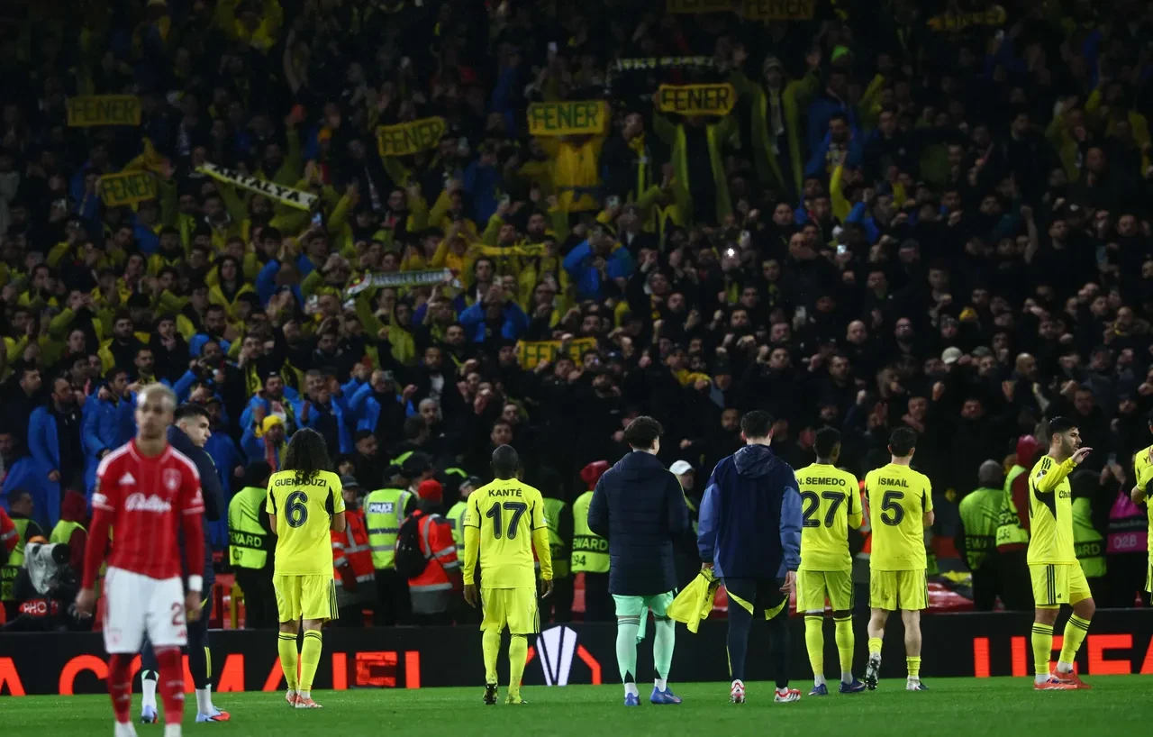 UEFA'dan Fenerbahçe'ye seyirci yasağı