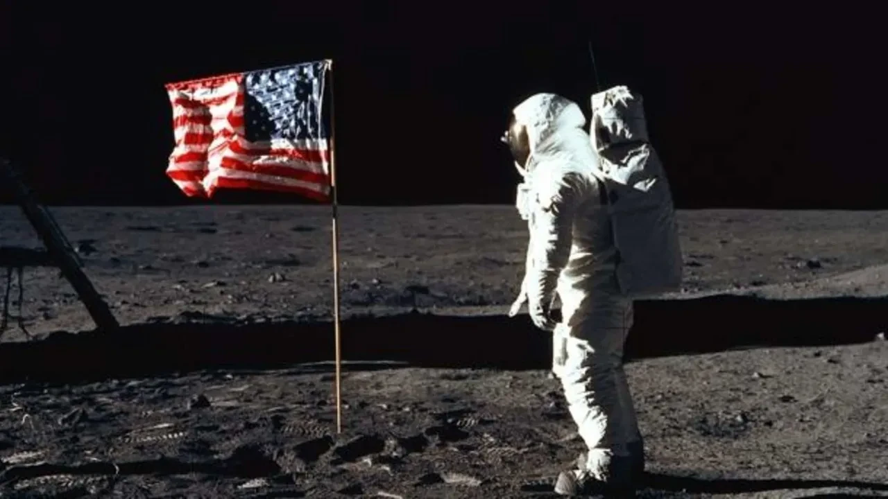 54 yıl sonra bir ilk: İnsanlı Ay görevi için geri sayım başladı