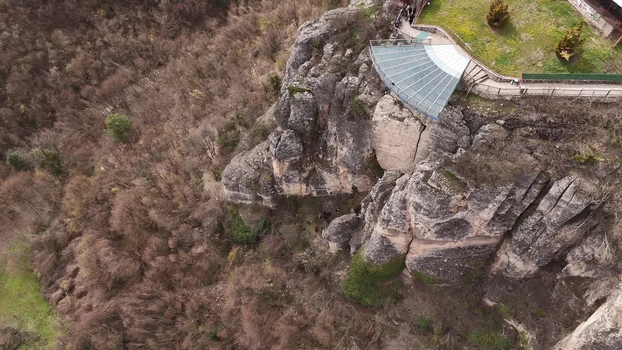 80 metre yükseklikten kendini boşluğa bıraktı! Karabük'te kan donduran olay