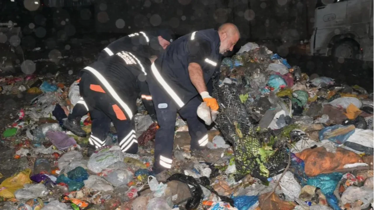 Esenyurt'ta çöpten servet çıktı!  1 milyon 200 bin TL'lik 'piyango'