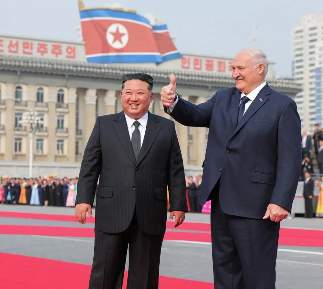 Kuzey Kore'de dikkat çeken buluşma! Belarus Devlet Başkanı Lukaşenko’ya görkemli karşılama