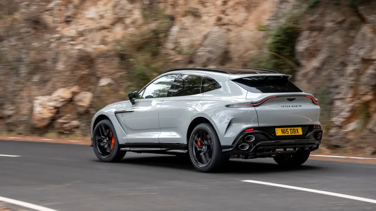 Londra’da SUV araçlara ek ücret masada