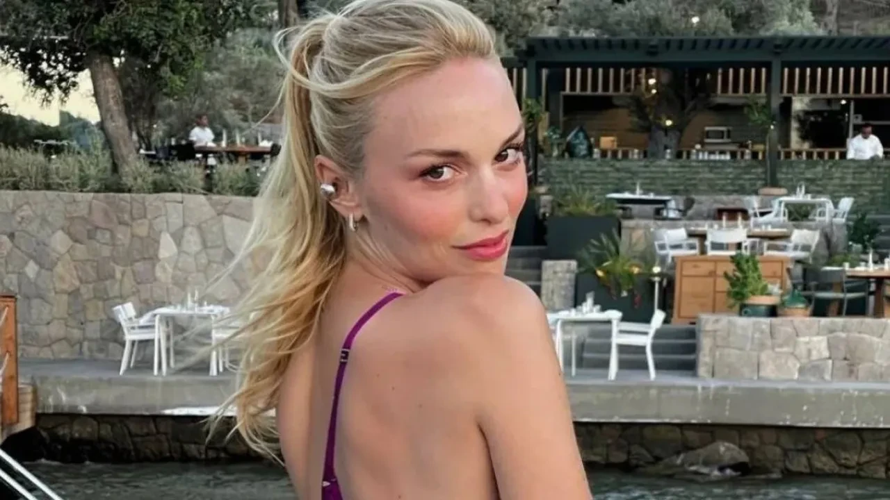 Nilperi Şahinkaya sevgilisi kim? Nilperi Şahinkaya kaç yaşında?