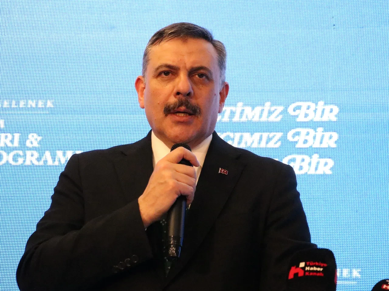 Suç örgütlerini öven şahıslara operasyon! Bakan Çiftçi: 'Suçluyu kahraman gibi gösterenlere geçit yok'