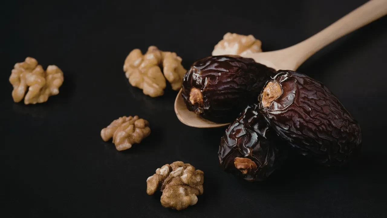 Tabîb ibn-i Şerif'ın yüzyıllık şifa karışımı! Bağırsakları çalıştıran hurma ceviz