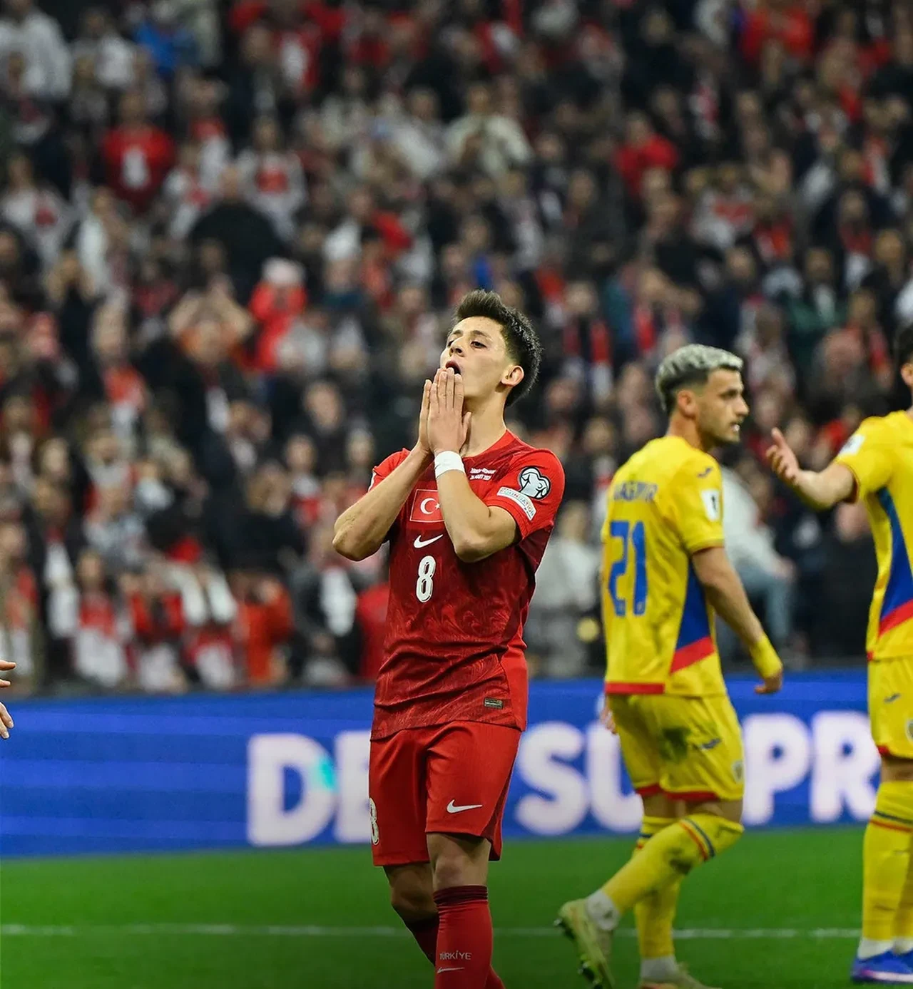 Türkiye Romanya engelini aştı: 2026 Dünya Kupası yolunda play-off finalindeyiz!