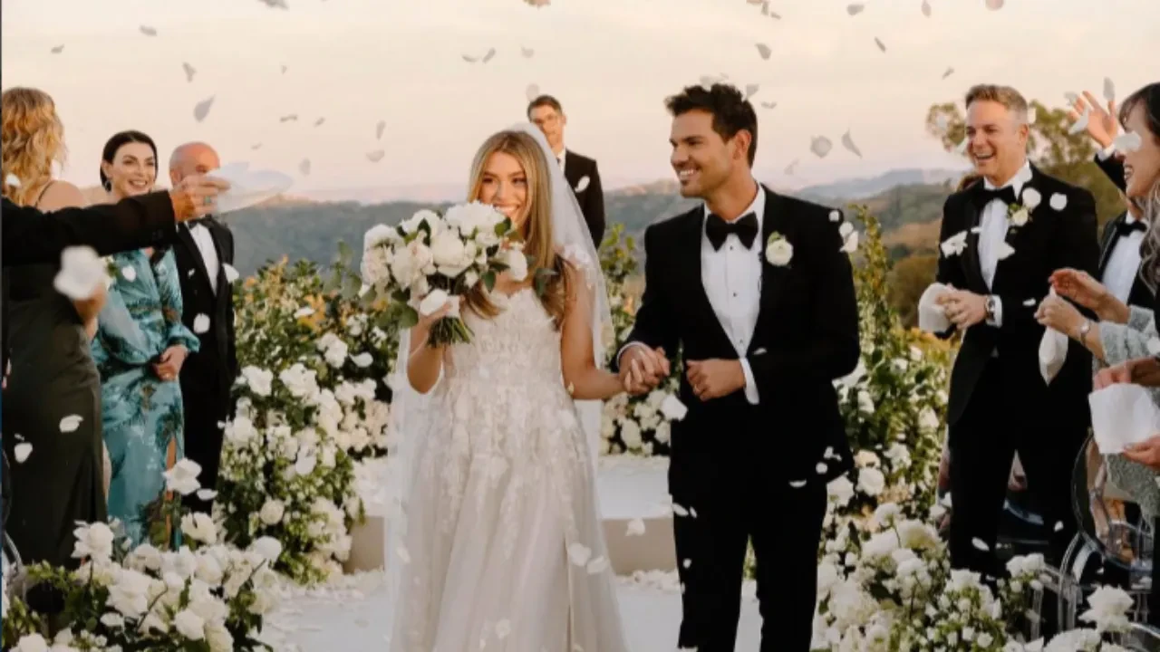 Alacakaranlık filminin Jacob'ı Taylor Lautner baba oluyor: Twilight oyuncuları yorum yağdırdı