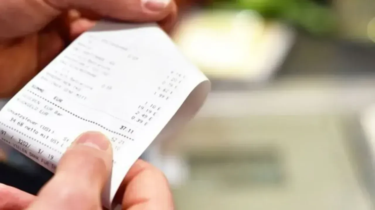 Basit bir fiş deyip geçmeyin! Market ve ATM fişlerine çıplak elle dokunmak sanıldığından çok daha tehlikeliymiş