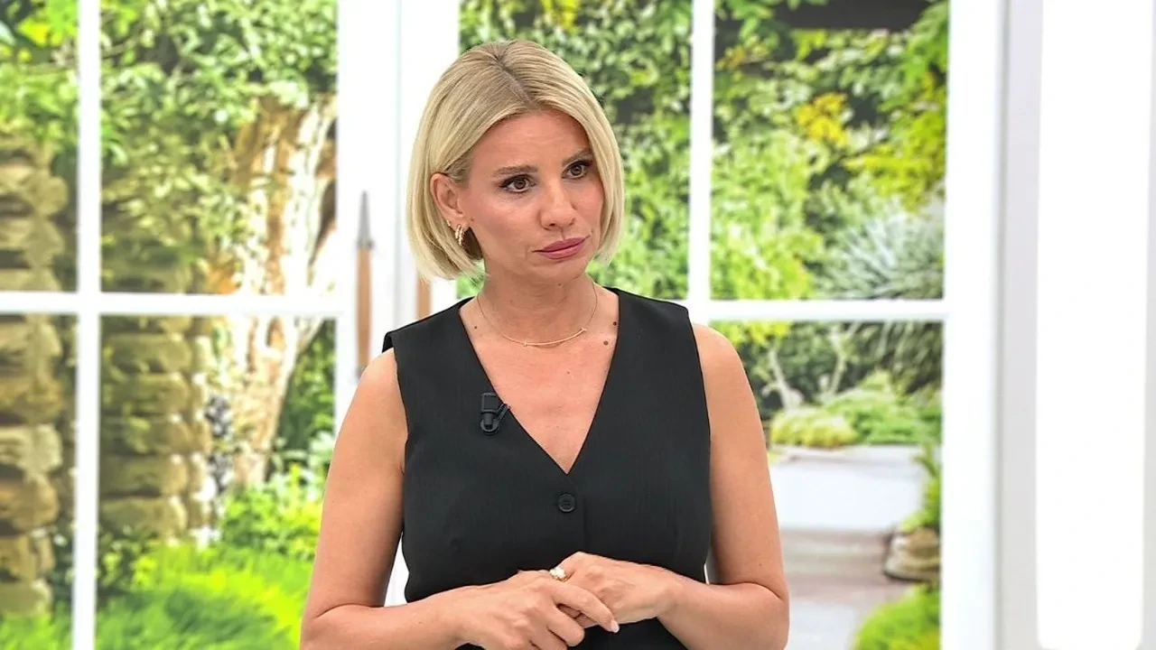 Esra Erol kaç TL maaş alıyor? Esra Erol’un gerçek adı ne?