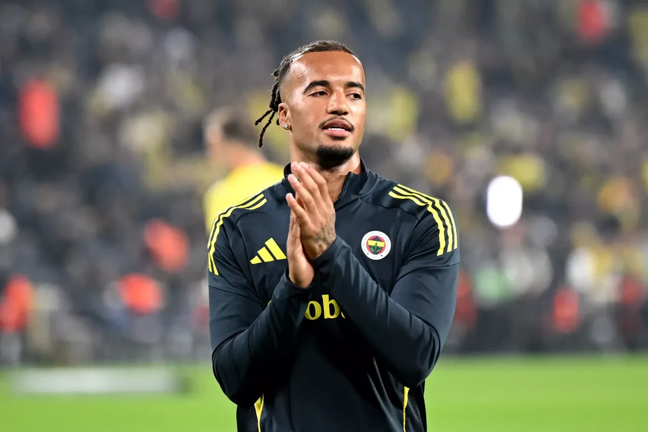 Fenerbahçe'de transfer hareketliliği! Sadettin Saran neşteri vurdu: 4 yıldızla yollar ayrılıyor