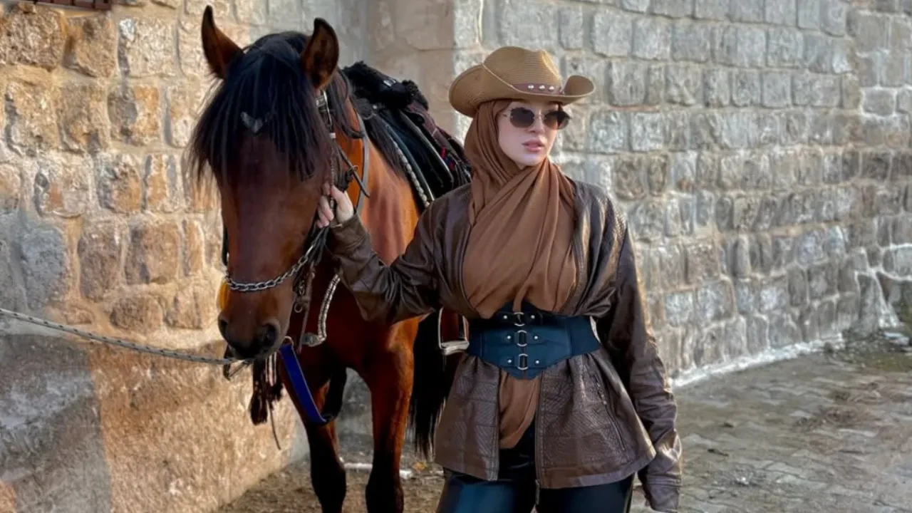 Fenomen Fatma Soydaş’ın estetiksiz hali sosyal medyayı salladı!  Görenler şaşkınlığını gizleyemedi