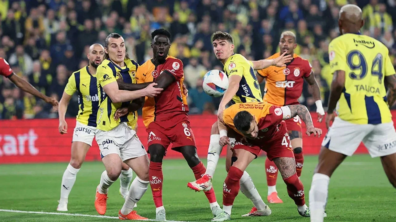 Galatasaray - Fenerbahçe derbisinin tarihi belli oldu