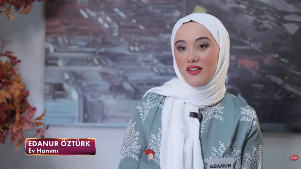 Gelinim Mutfakta çeyrek altın