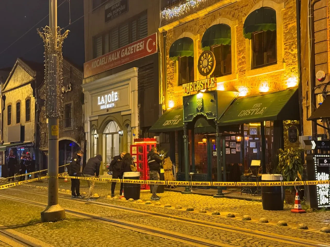 Kocaeli'de eğlence mekanına silahlı saldırı: 2 ölü, 3 yaralı