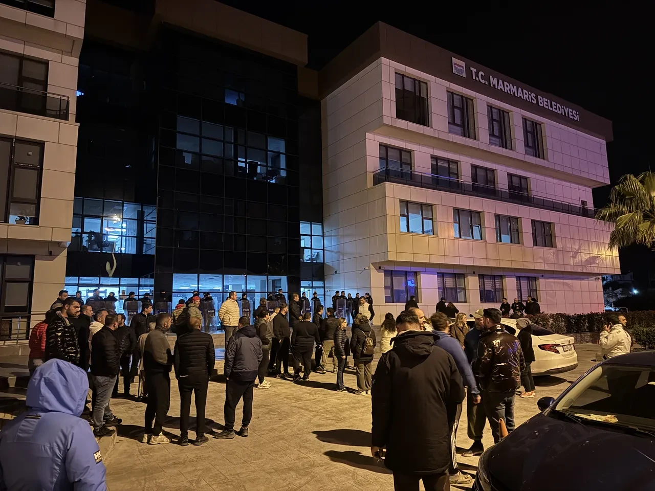 Marmaris Belediyesi'ne rüşvet operasyonu: Polis gece yarısı baskın yaptı