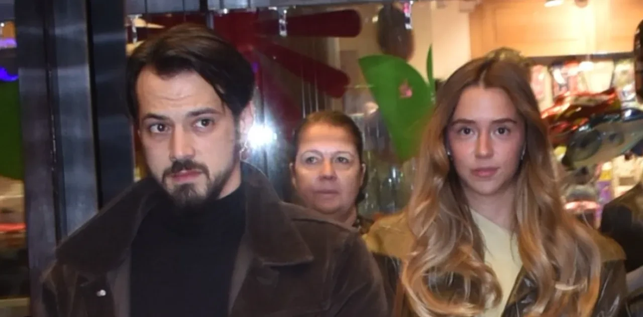 Mert Yazıcıoğlu'nun eski sevgilisi Afra Saraçoğlu ile yeni sevgilisi Zeynep Artukmac'ın videosu ortaya çıktı 