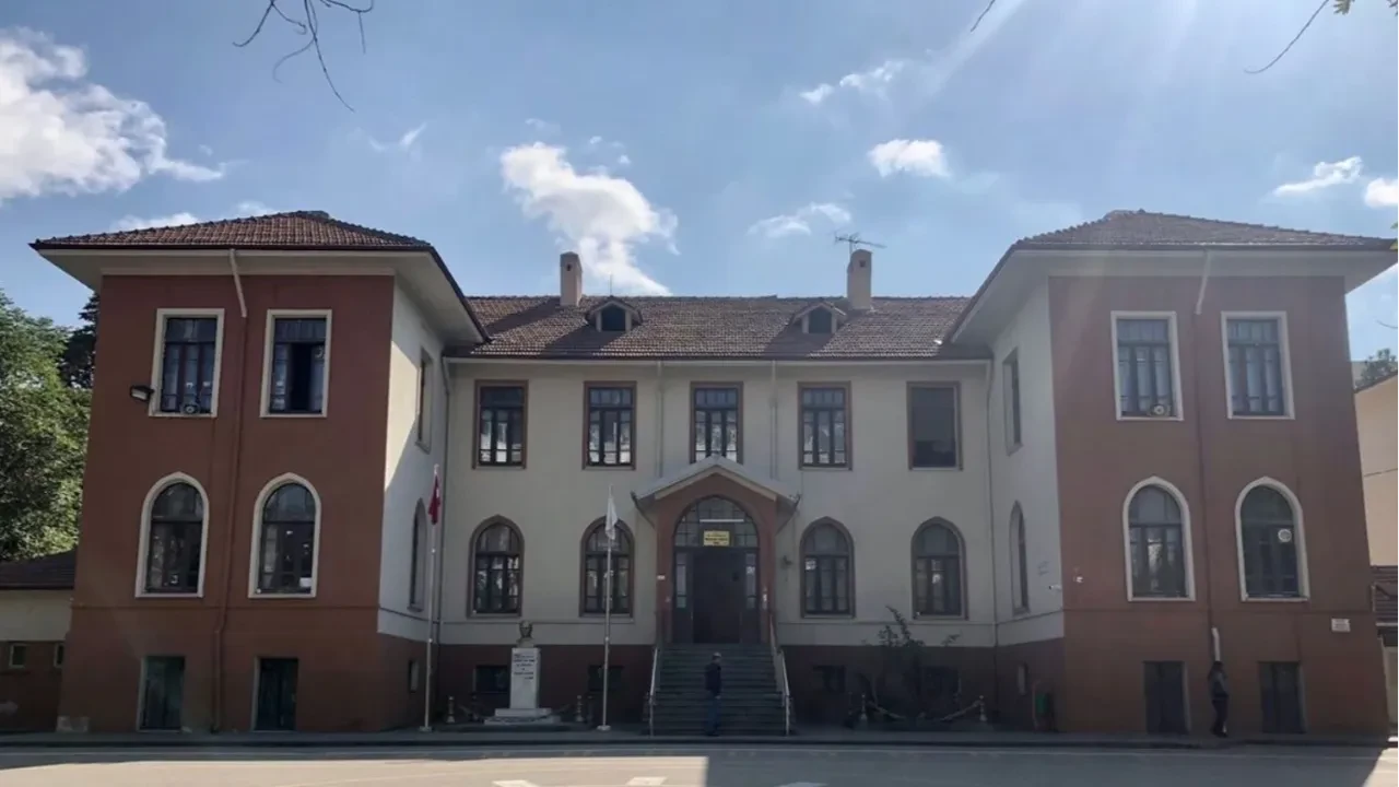 'Mimar Kemal Ortaokulu kapanıyor' iddiasına Ankara İl Milli Eğitim’den açıklama geldi