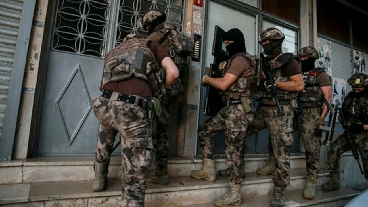 MİT ve emniyetten terör örgütü provokatörlerine operasyon! Çok sayıda gözaltı var 