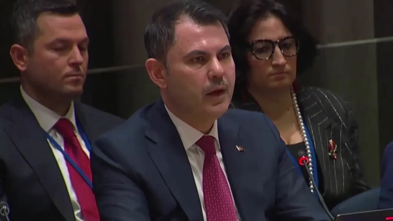 Murat Kurum BM'de konuştu: Ya özümüze döneceğiz ya da biz de yok olacağız