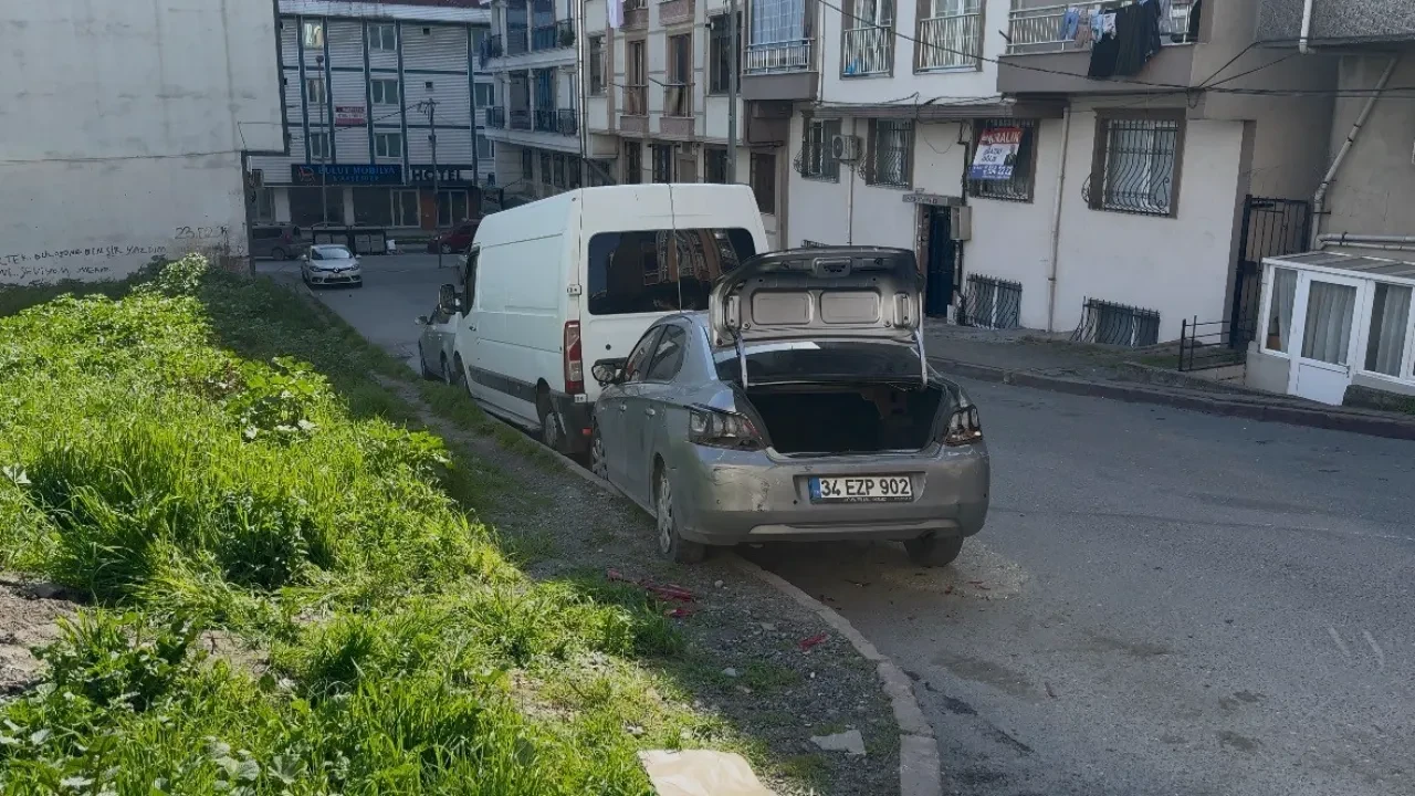 Öğrenci servisinin freni boşaldı! Yokuştan böyle kaydı: O anlar kamerada