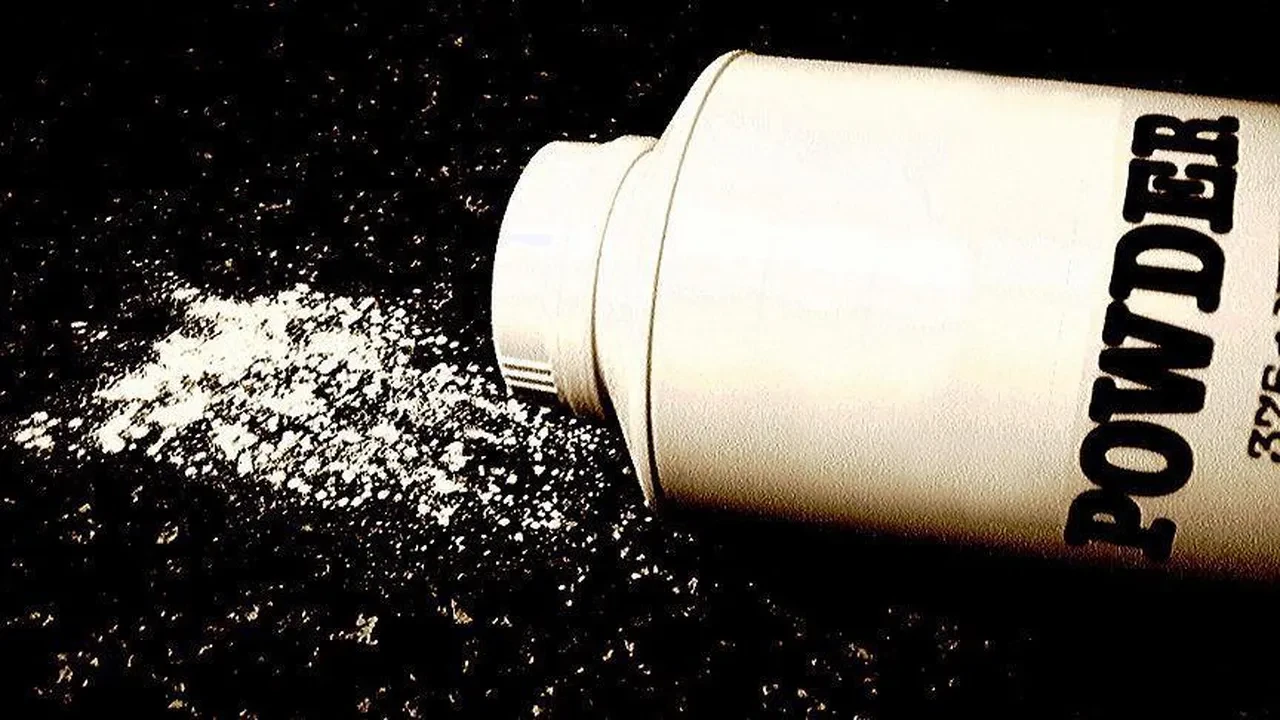 Sadece pişik için kullanıyorsanız çok büyük hata yapıyorsunuz! Bebek pudrasını bir de böyle kullanmayı deneyin