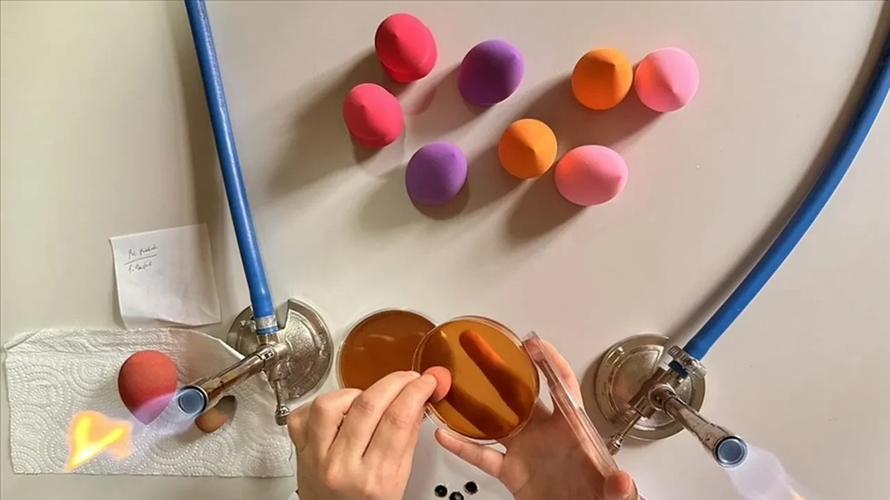 Sadece pişik için kullanıyorsanız çok büyük hata yapıyorsunuz! Bebek pudrasını bir de böyle kullanmayı deneyin