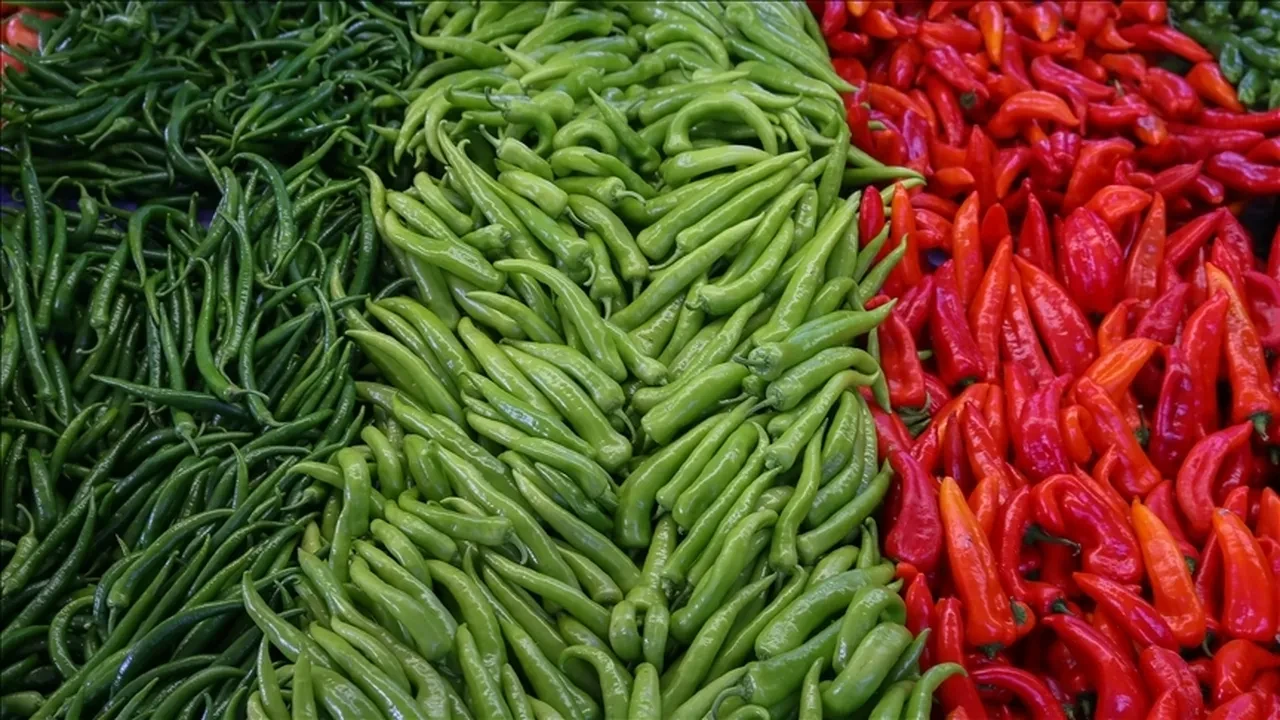 Ticaret Bakanlığı'ndan 'biber' cezası! Market 1,8 milyon lira ödeyecek