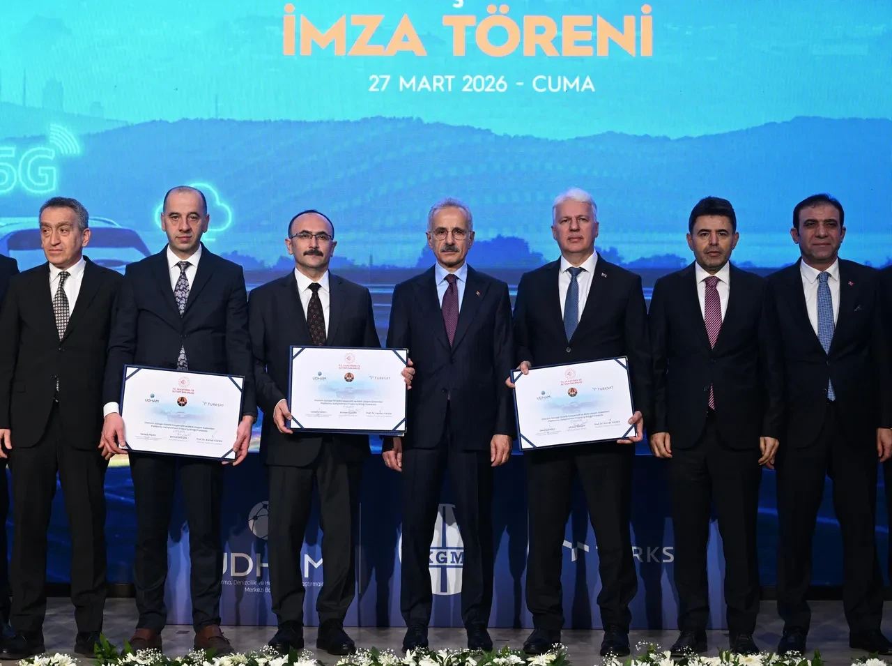 Türkiye'nin ilk akıllı yolu hizmete alındı! Sürücülere saniyesinde bildirim gidecek